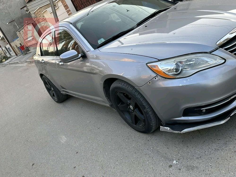 Chrysler 200